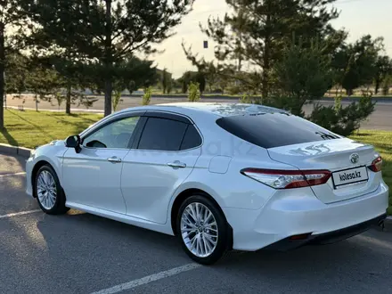 Toyota Camry 2019 года за 13 800 000 тг. в Тараз – фото 3