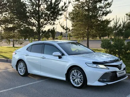 Toyota Camry 2019 года за 13 800 000 тг. в Тараз – фото 4