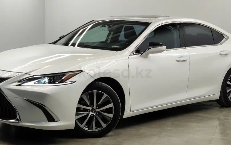 Lexus ES 250 2019 года за 16 500 000 тг. в Алматы
