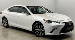 Lexus ES 250 2019 года за 16 500 000 тг. в Алматы – фото 2