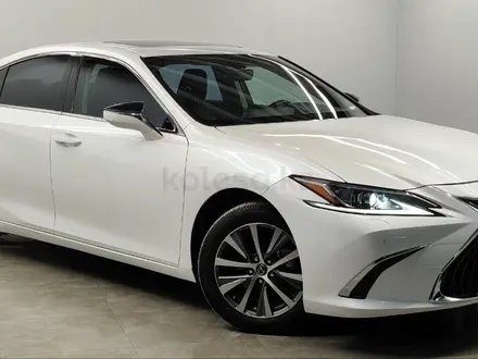 Lexus ES 250 2019 года за 16 500 000 тг. в Алматы – фото 2
