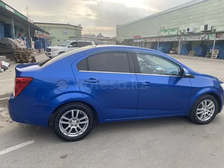 Chevrolet Aveo 2014 года за 4 500 000 тг. в Актау – фото 7