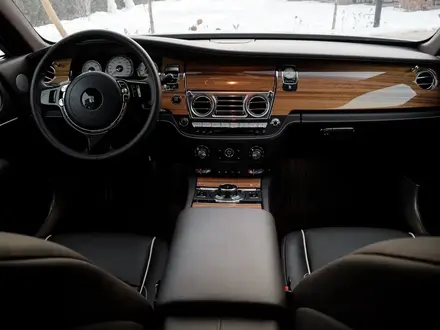 Rolls-Royce Wraith 2016 года за 125 000 000 тг. в Алматы – фото 40