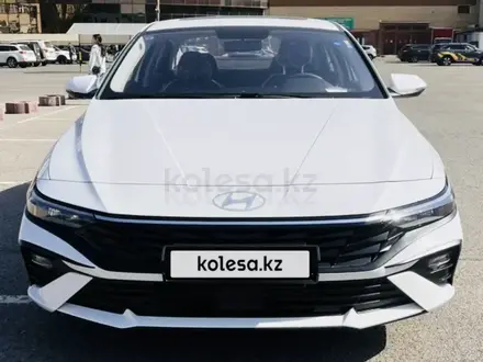 Hyundai Elantra 2024 года за 9 200 000 тг. в Астана – фото 2