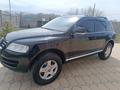 Volkswagen Touareg 2004 года за 6 000 000 тг. в Алматы – фото 18