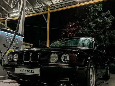 BMW 520 1993 года за 1 500 000 тг. в Алматы – фото 4