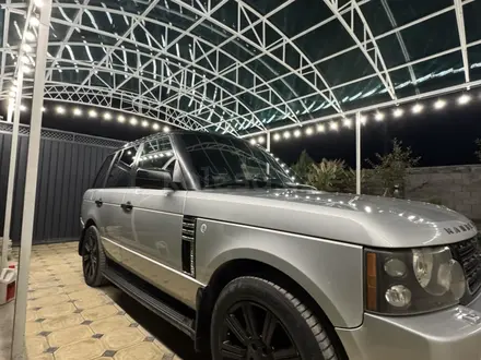 Land Rover Range Rover 2006 года за 6 000 000 тг. в Алматы – фото 2