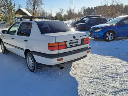 Volkswagen Vento 1993 года за 1 600 000 тг. в Петропавловск – фото 4