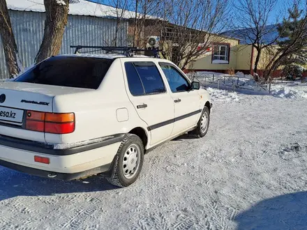 Volkswagen Vento 1993 года за 1 600 000 тг. в Петропавловск – фото 6