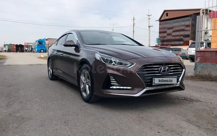 Hyundai Sonata 2018 годаүшін9 800 000 тг. в Алматы