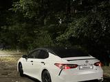 Toyota Camry 2019 года за 11 500 000 тг. в Мерке – фото 5