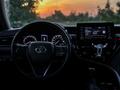 Toyota Camry 2021 года за 11 500 000 тг. в Актобе – фото 11