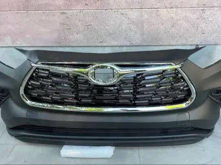 Toyota Highlander 2019-2024 передний бампер за 180 000 тг. в Шымкент