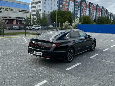 Hyundai Sonata 2023 года за 15 000 000 тг. в Петропавловск – фото 21