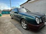 Mercedes-Benz E 230 1997 годаүшін1 800 000 тг. в Сатпаев – фото 4