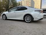 Toyota Camry 2023 года за 15 700 000 тг. в Алматы – фото 3