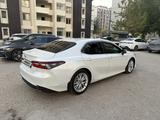 Toyota Camry 2023 года за 15 700 000 тг. в Алматы – фото 5