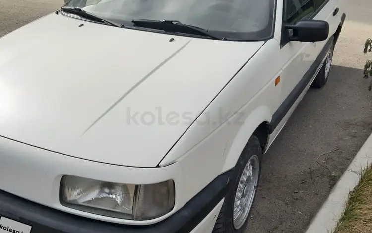 Volkswagen Passat 1993 года за 1 950 000 тг. в Семей