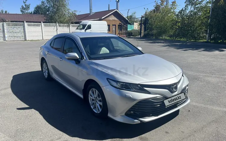 Toyota Camry 2018 года за 12 500 000 тг. в Тараз