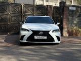 Lexus ES 350 2018 года за 21 500 000 тг. в Алматы – фото 2