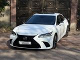 Lexus ES 350 2018 года за 21 500 000 тг. в Алматы – фото 3