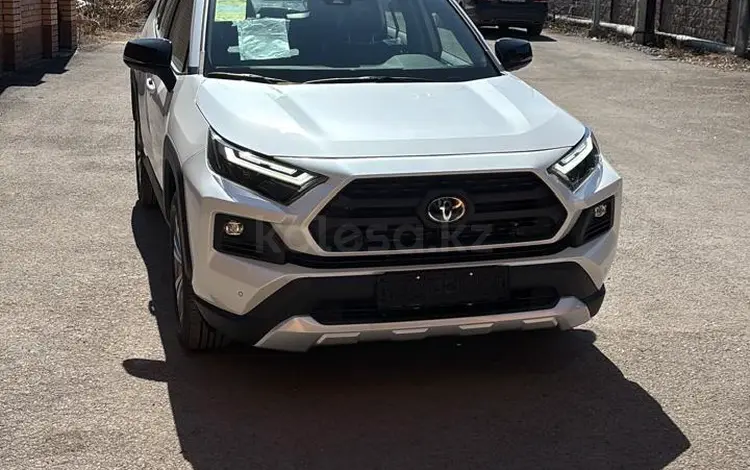 Toyota RAV4 2024 годаүшін19 300 000 тг. в Караганда