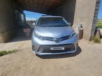 Toyota Sienna 2017 годаfor16 000 000 тг. в Шымкент