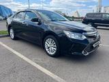 Toyota Camry 2015 года за 11 000 000 тг. в Астана – фото 2