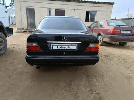 Mercedes-Benz E 200 1994 года за 2 000 000 тг. в Кызылорда – фото 11