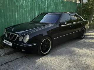 Mercedes-Benz E 280