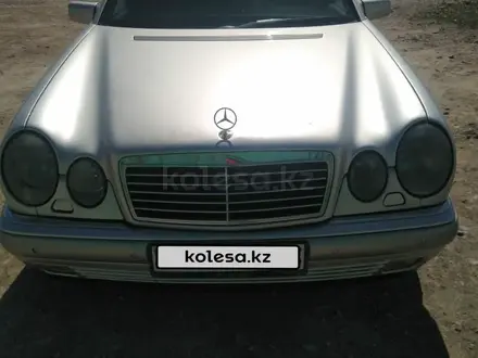 Mercedes-Benz E 280 1998 года за 3 200 000 тг. в Шымкент