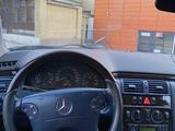 Mercedes-Benz E 320 1999 года за 3 900 000 тг. в Шымкент