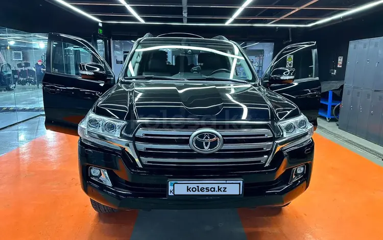 Toyota Land Cruiser 2015 года за 31 000 000 тг. в Шымкент