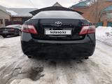 Toyota Camry 2007 года за 5 900 000 тг. в Актобе – фото 2