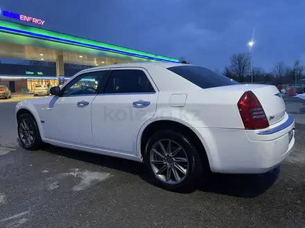 Chrysler 300C 2005 года за 6 000 000 тг. в Шымкент – фото 4