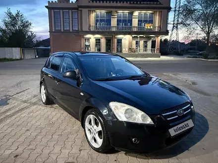 Kia Cee'd 2007 года за 3 000 000 тг. в Актобе – фото 2