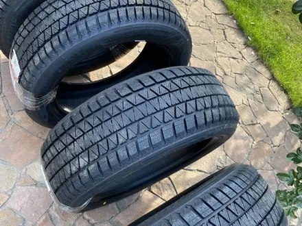 285/45R22 BLIZZAK DM-V3 за 164 650 тг. в Алматы