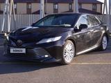 Toyota Camry 2020 года за 16 000 000 тг. в Уральск – фото 2
