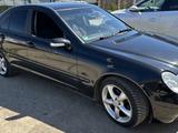 Mercedes-Benz C 180 2005 года за 4 500 000 тг. в Аксай
