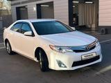 Toyota Camry 2013 года за 8 000 000 тг. в Уральск – фото 2