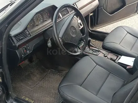 Mercedes-Benz E 280 1994 года за 2 500 000 тг. в Караганда – фото 4