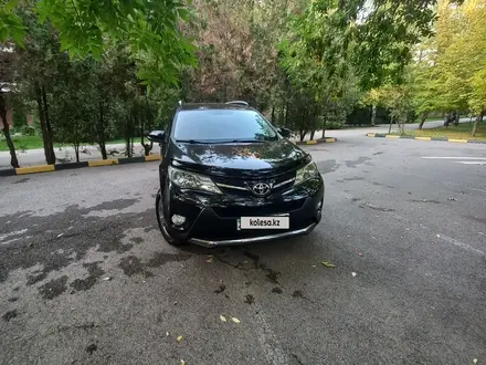 Toyota RAV4 2015 года за 10 500 000 тг. в Алматы – фото 2