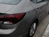 Hyundai Elantra 2019 годаfor7 800 000 тг. в Караганда – фото 4