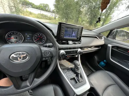 Toyota RAV4 2019 года за 14 000 000 тг. в Алматы – фото 9
