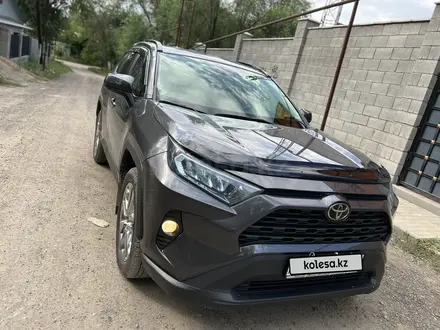 Toyota RAV4 2019 года за 14 000 000 тг. в Алматы – фото 4