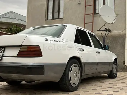 Mercedes-Benz E 230 1992 года за 1 600 000 тг. в Астана – фото 4