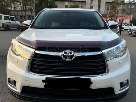Toyota Highlander 2015 года за 20 000 000 тг. в Актобе