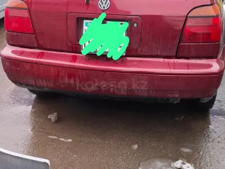 Volkswagen Golf 1996 года за 1 700 000 тг. в Алматы – фото 3