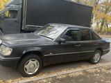Mercedes-Benz E 230 1991 годаүшін1 500 000 тг. в Караганда – фото 2