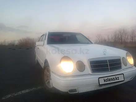 Mercedes-Benz E 240 1998 года за 2 100 000 тг. в Павлодар – фото 5